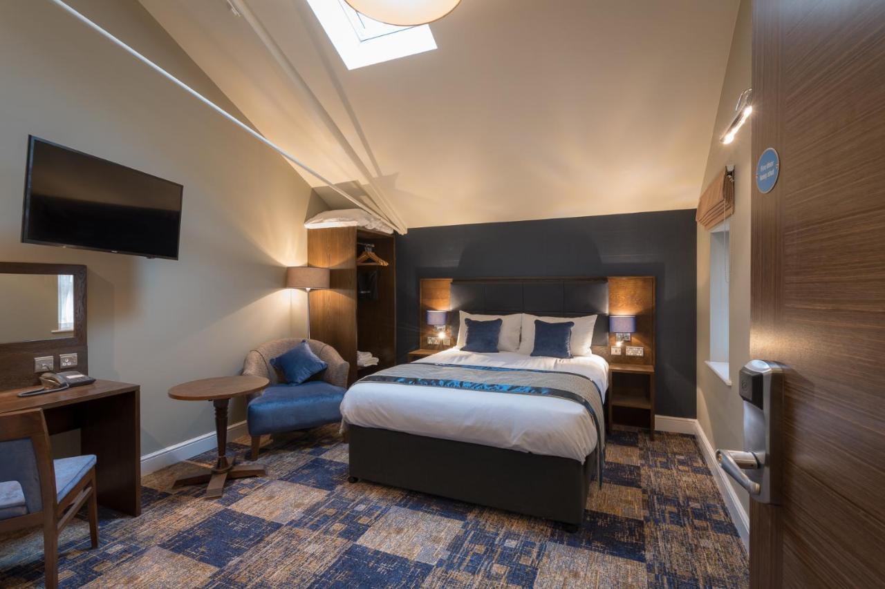 The John Russell Fox Wetherspoon Hotel Andover Ngoại thất bức ảnh