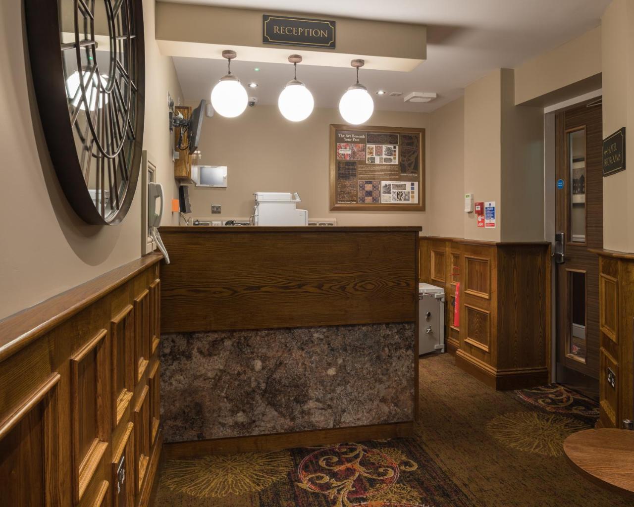 The John Russell Fox Wetherspoon Hotel Andover Ngoại thất bức ảnh